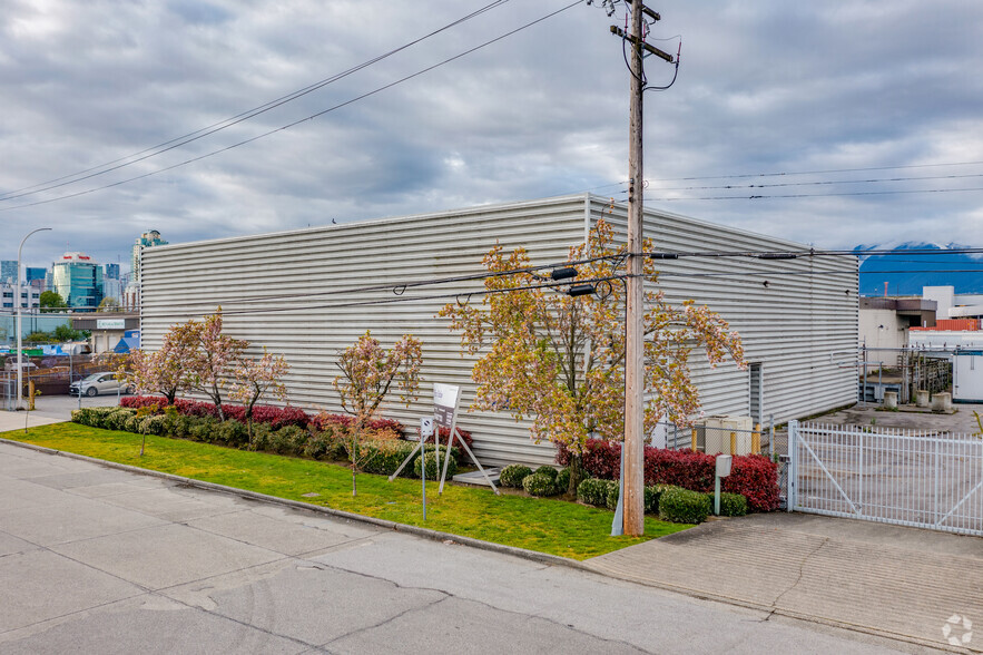 457 Industrial Ave, Vancouver, BC for sale - Building Photo - Image 1 of 4