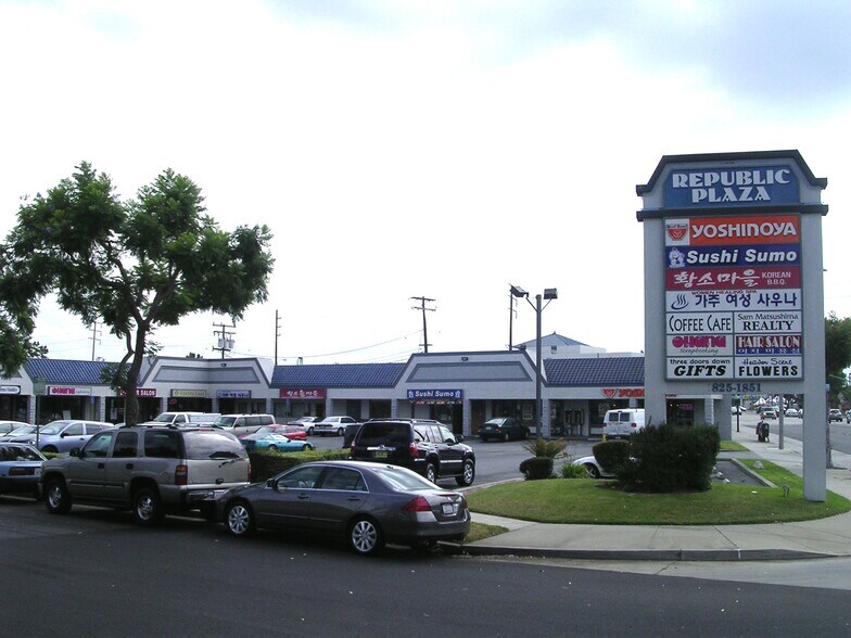 1825 W Redondo Beach Blvd, Gardena, CA for rent - Building Photo - Image 1 of 9