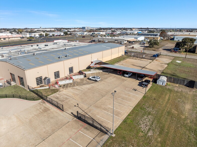 5100 Franklin Ave, Waco, TX for rent - Building Photo - Image 2 of 7