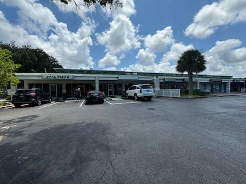 9065 Belcher Rd, Pinellas Park, FL for rent - Building Photo - Image 3 of 7