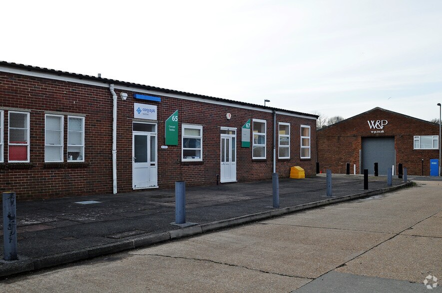 Station Road Industrial Estate, Hailsham BN27 2ET UK
