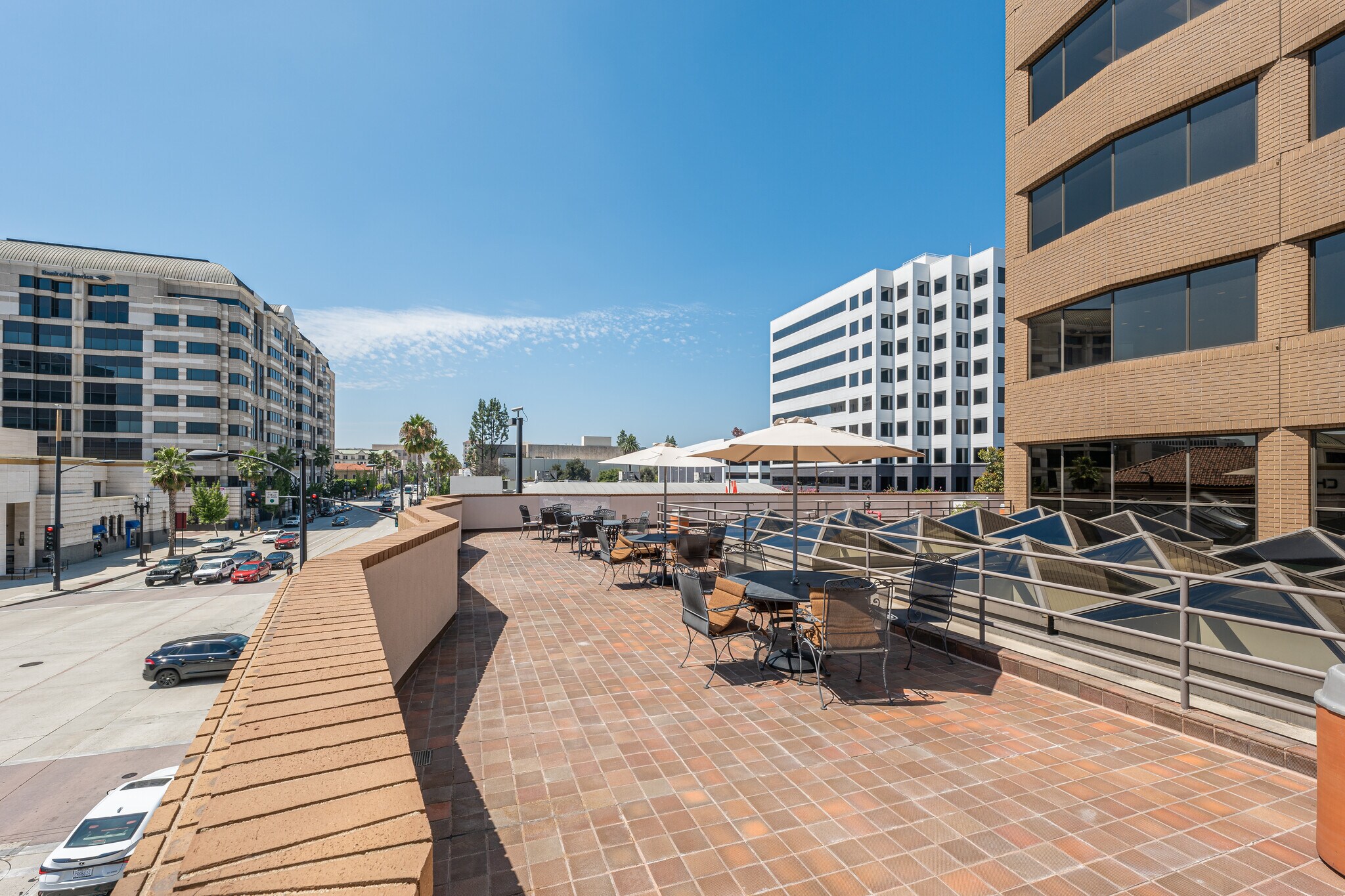 2 N Lake Ave, Pasadena, CA to rent Building Photo- Image 1 of 1