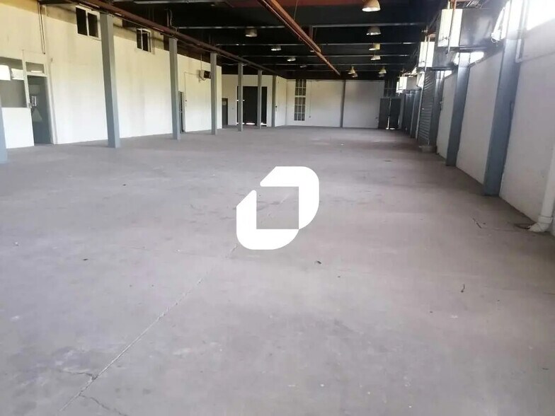 Light Industrial in Chilly-Mazarin to rent - Building Photo - Image 3 of 6