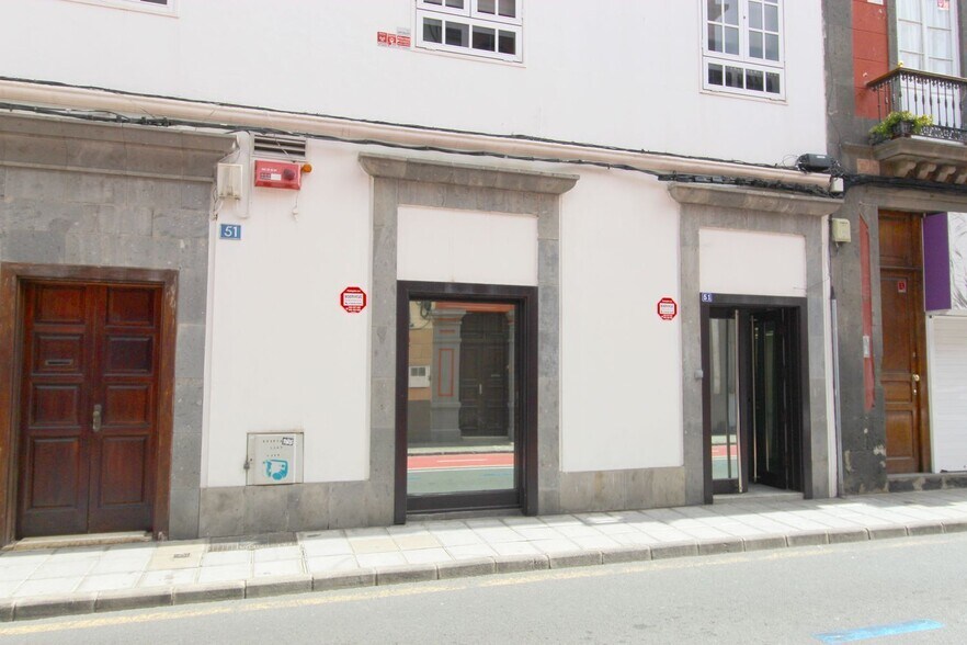 Calle Reyes Católicos, 51, Las Palmas de Gran Canaria, Las Palmas to rent - Building Photo - Image 2 of 35