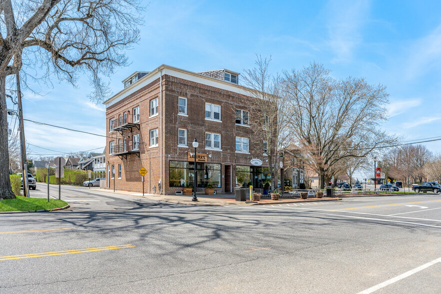 105-107 Newtown Ln, East Hampton, NY for sale - Building Photo - Image 2 of 30