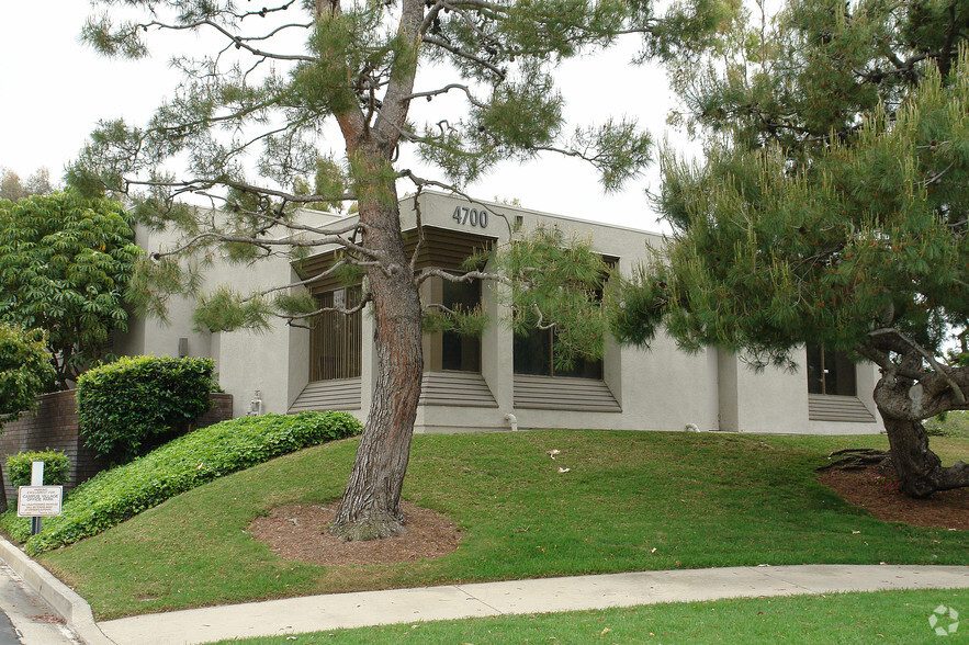 4700 Teller Ave, Newport Beach, CA for rent - Building Photo - Image 1 of 7