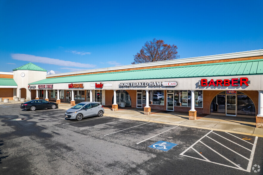 16539 S Frederick Ave, Gaithersburg, MD for rent - Building Photo - Image 1 of 5