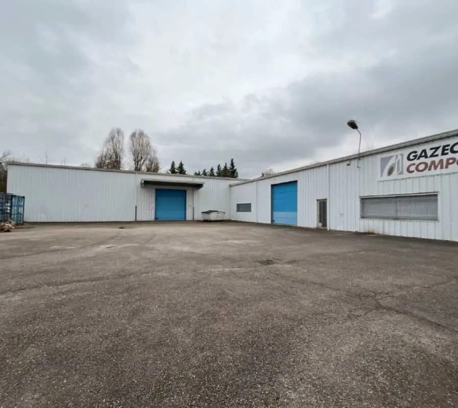 Vente Local d'activités 1 015 m² - Photo 1
