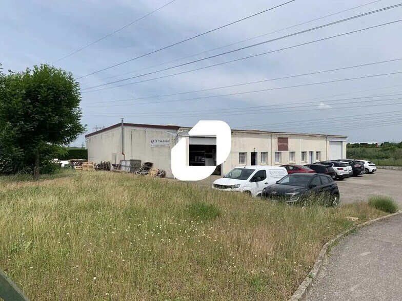 2 Rue Louis Renault, Jonage to rent - Building Photo - Image 3 of 23