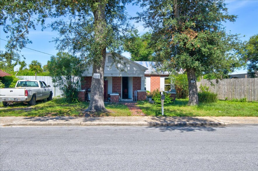 612 McKenzie Ave, Panama City, FL for sale - Building Photo - Image 1 of 6