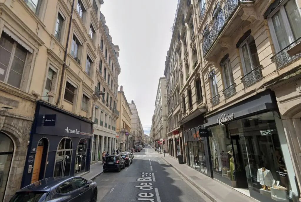 Location Bureaux 70 m² - Photo 1