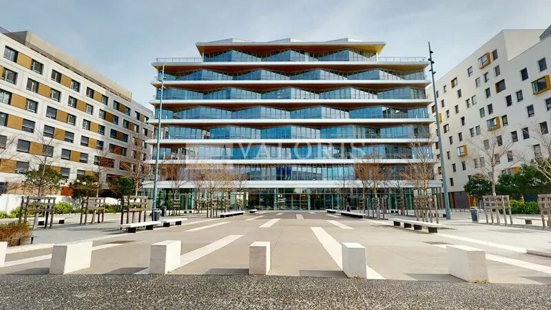 Office in Vénissieux to rent - Building Photo - Image 3 of 11