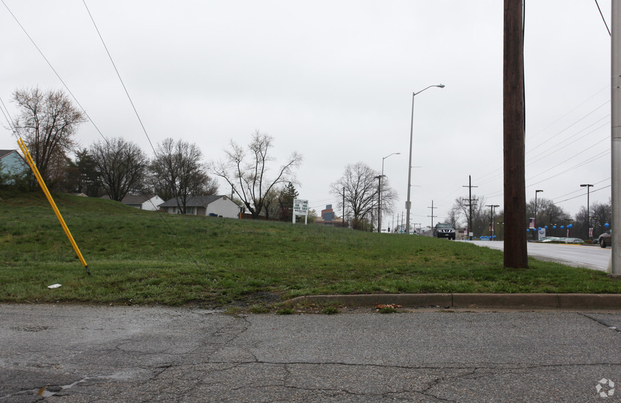 68th St, Gladstone, MO for sale - Primary Photo - Image 1 of 1