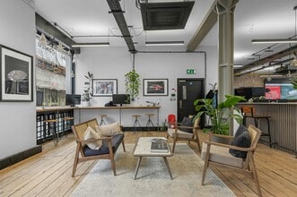 13-17 Ironmonger Row, London to rent Interior Photo- Image 2 of 7