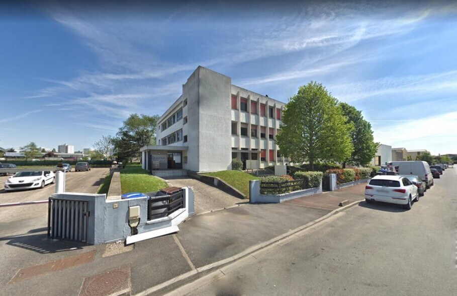 Office in Argenteuil to rent - Building Photo - Image 1 of 21