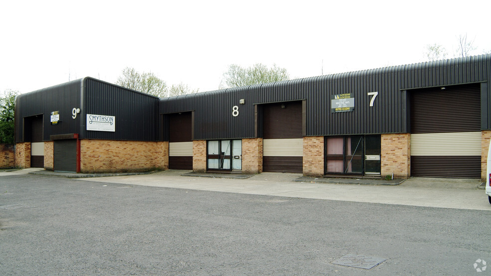 Blackworth Industrial Estate, Highworth for rent - Primary Photo - Image 1 of 3