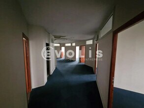 11 Rue Olof Palme, Créteil to rent Building Photo- Image 2 of 12