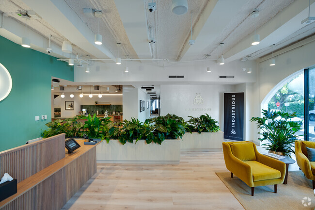 More details for 3390 Mary St, Coconut Grove, FL - Coworking for Rent