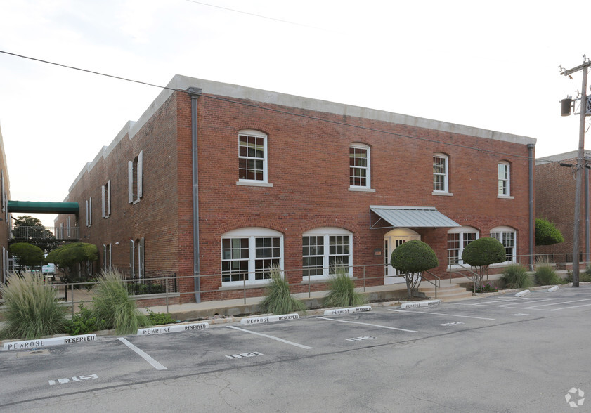 604 E 4th St, Fort Worth, TX for rent - Building Photo - Image 1 of 10