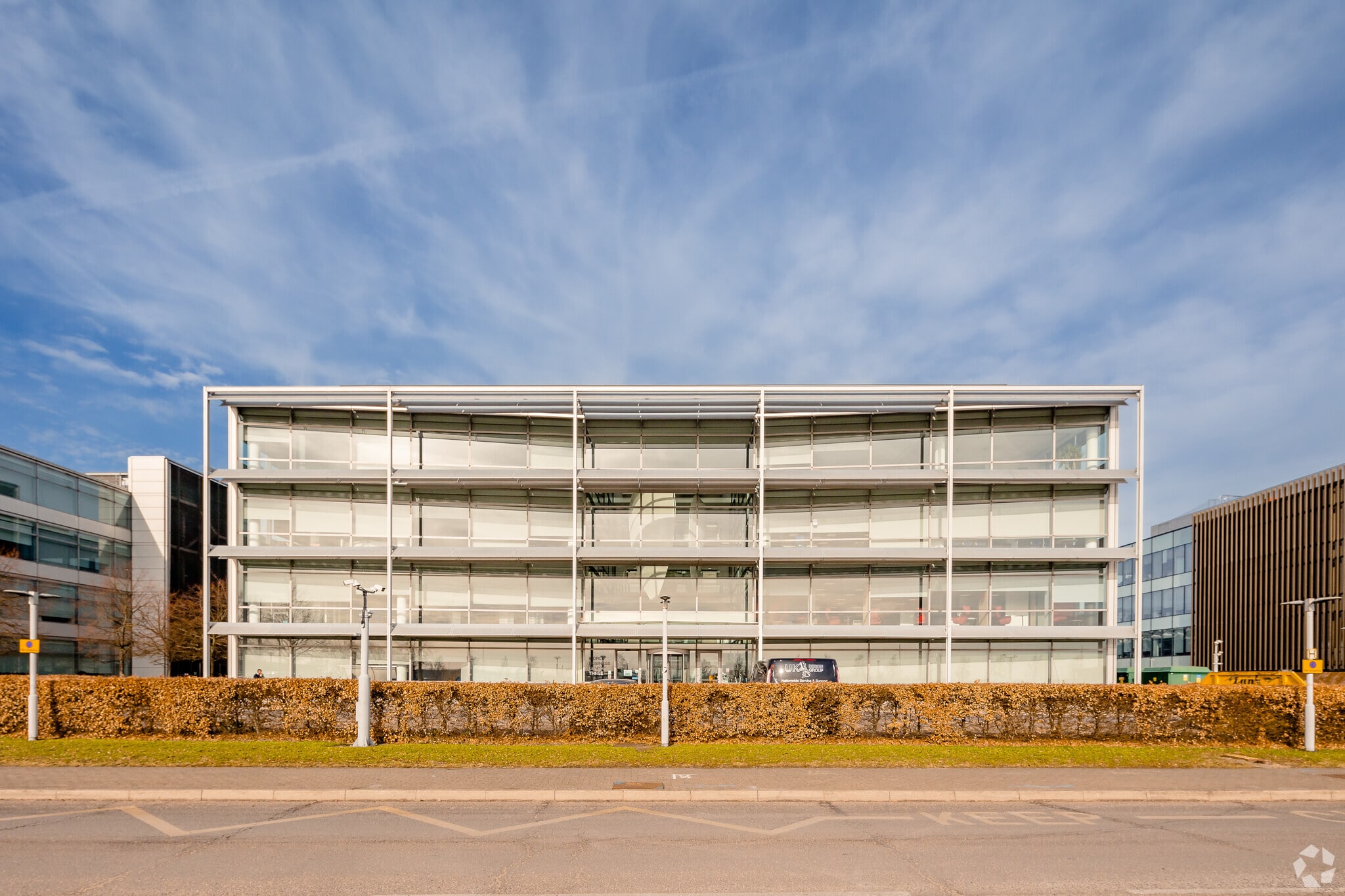 Newall Rd, Hounslow to rent Primary Photo- Image 1 of 7