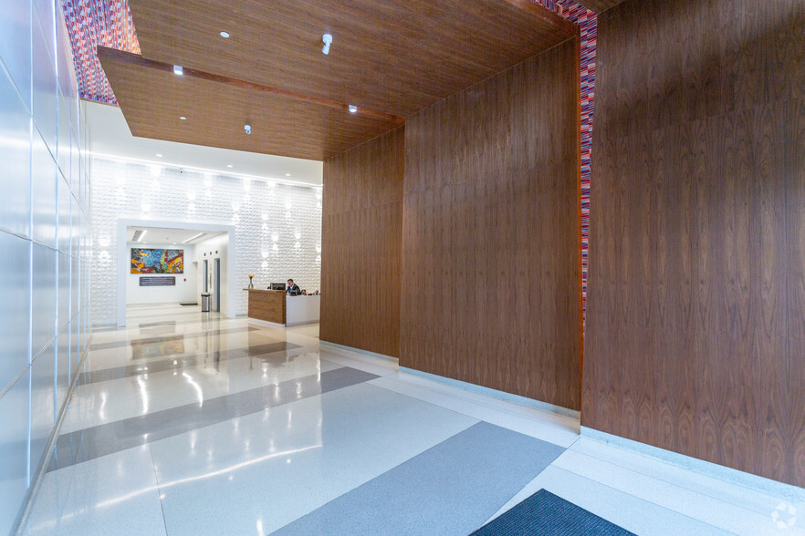 161 NW 6th St, Miami, FL for rent - Lobby - Image 2 of 13