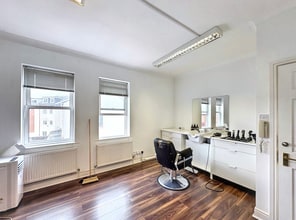 35 Carlton Cres, Southampton to rent Interior Photo- Image 1 of 3