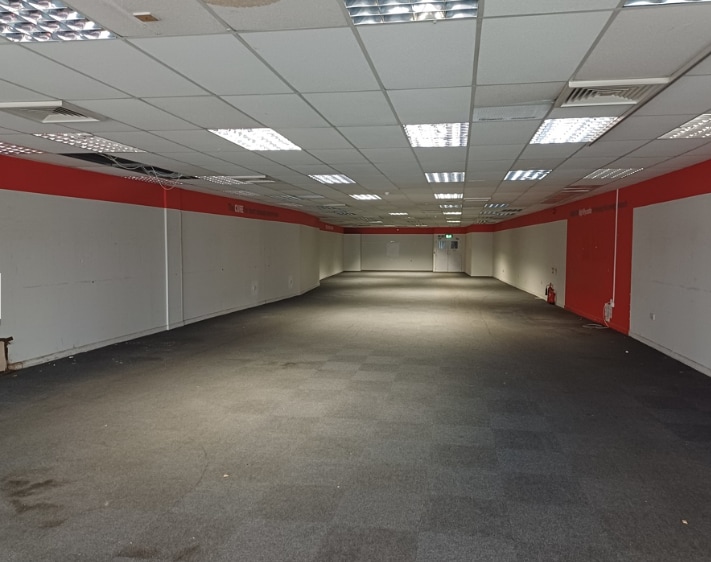 40-41 High St, High Wycombe to rent Interior Photo- Image 1 of 2