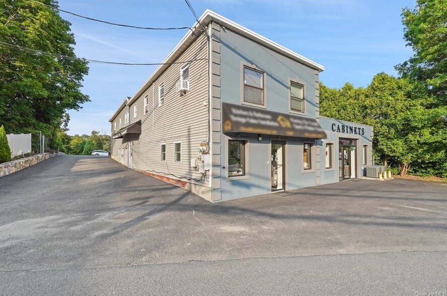 2101 Albany Post Rd, Montrose, NY for sale - Building Photo - Image 1 of 1