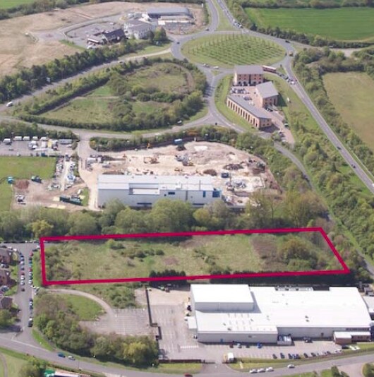 Oakley Hay, Corby for sale - Primary Photo - Image 1 of 1