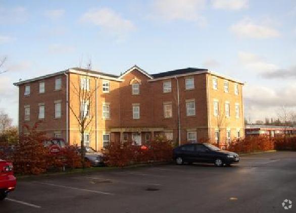 Eastern Way, Cannock to rent - Building Photo - Image 2 of 3