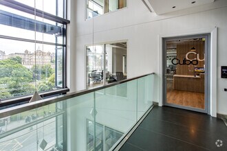 40 Princes St, Edinburgh to rent Interior Photo- Image 1 of 23