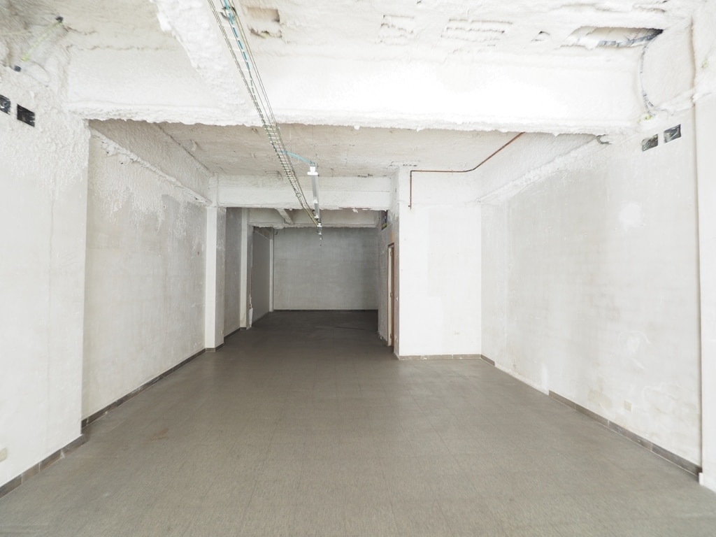 Granollers, BAR 08401 - Unit - -  - Interior Photo - Image 2 of 5