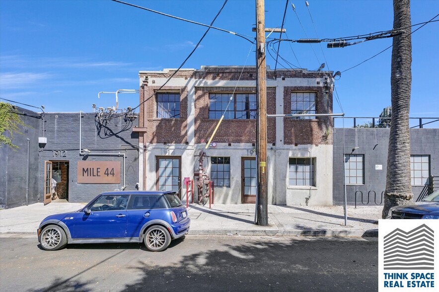 1914 Raymond Ave, Los Angeles, CA for rent - Building Photo - Image 2 of 10