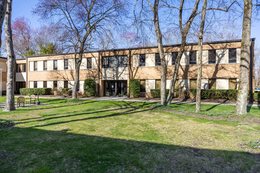 12 Roszel Rd, Princeton, NJ for rent - Primary Photo - Image 3 of 15