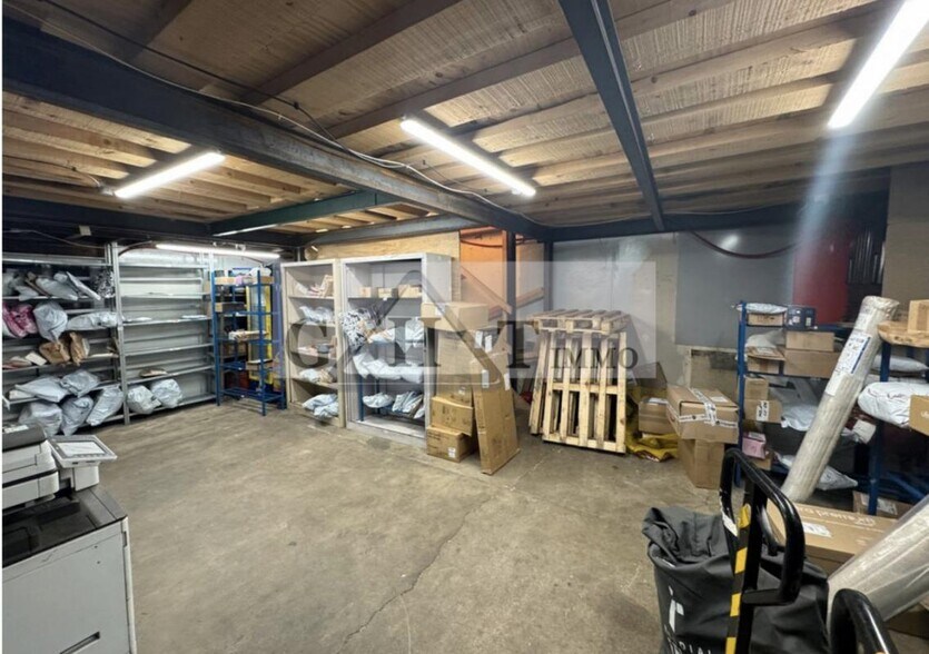 Industrial in Asnières-sur-Seine to rent - Interior Photo - Image 2 of 3