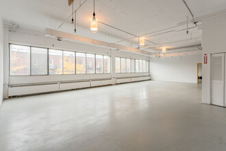 5333-5335 Av Casgrain, Montréal, QC for rent Building Photo- Image 1 of 8