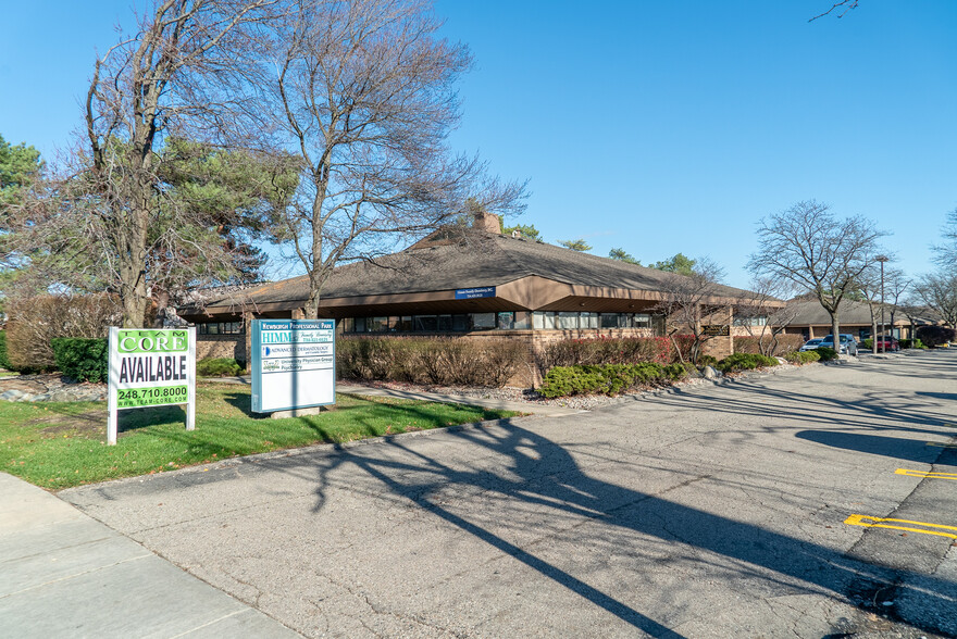 16826-16824 Newburgh Rd, Livonia, MI for rent - Building Photo - Image 1 of 8