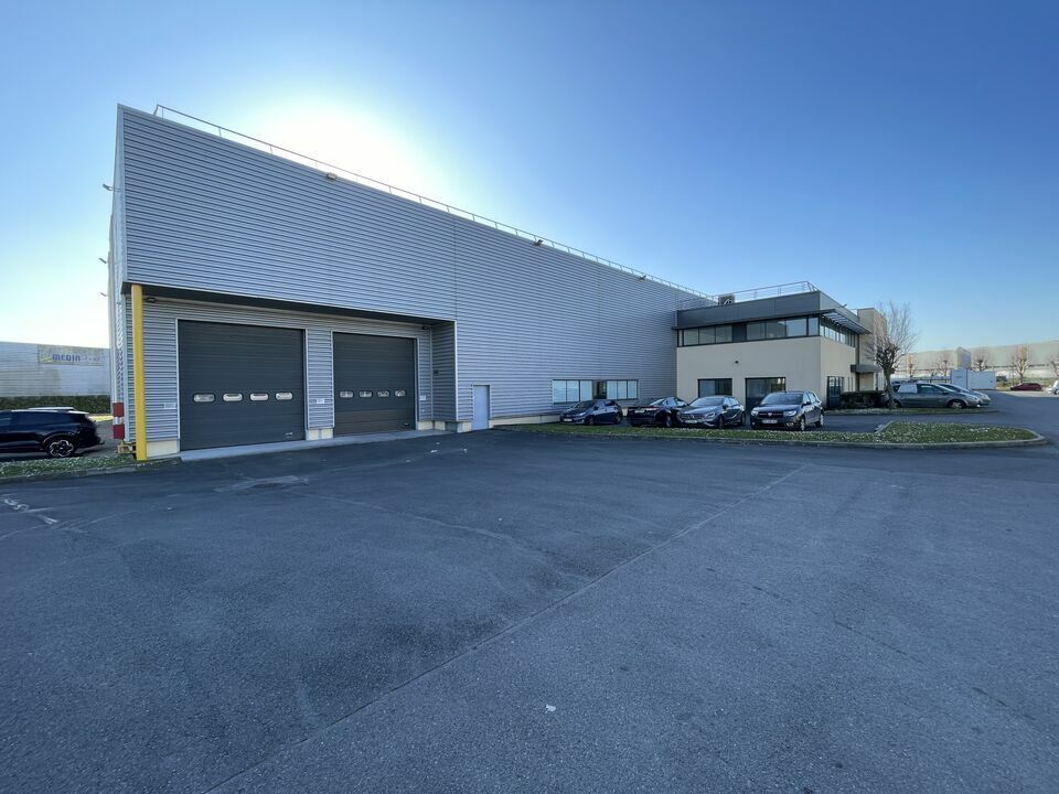 11 Rue De La Grande Borne, Le Mesnil-Amelot to rent Building Photo- Image 1 of 7