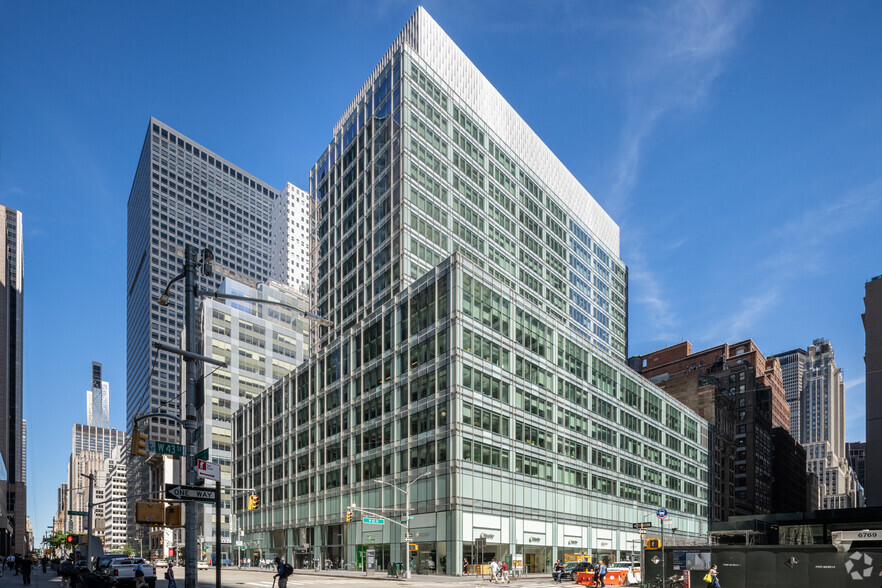 1120 Avenue of the Americas, New York, NY for rent - Building Photo - Image 1 of 6