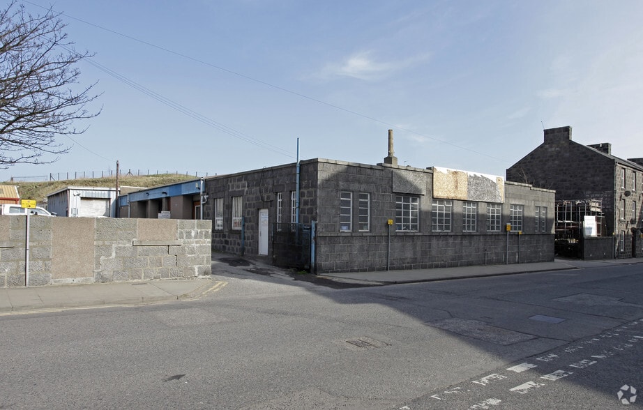 109 Urquhart Rd, Aberdeen to rent - Building Photo - Image 2 of 8