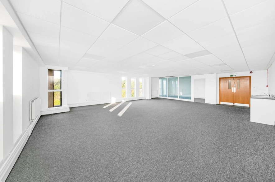 Horsecroft Rd, Washington to rent - Interior Photo - Image 3 of 7