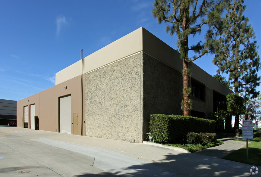 1434-1440 W Taft Ave, Orange, CA for rent - Building Photo - Image 3 of 14