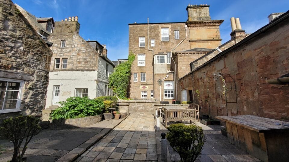 Sandgate, Ayr to rent - Building Photo - Image 2 of 2