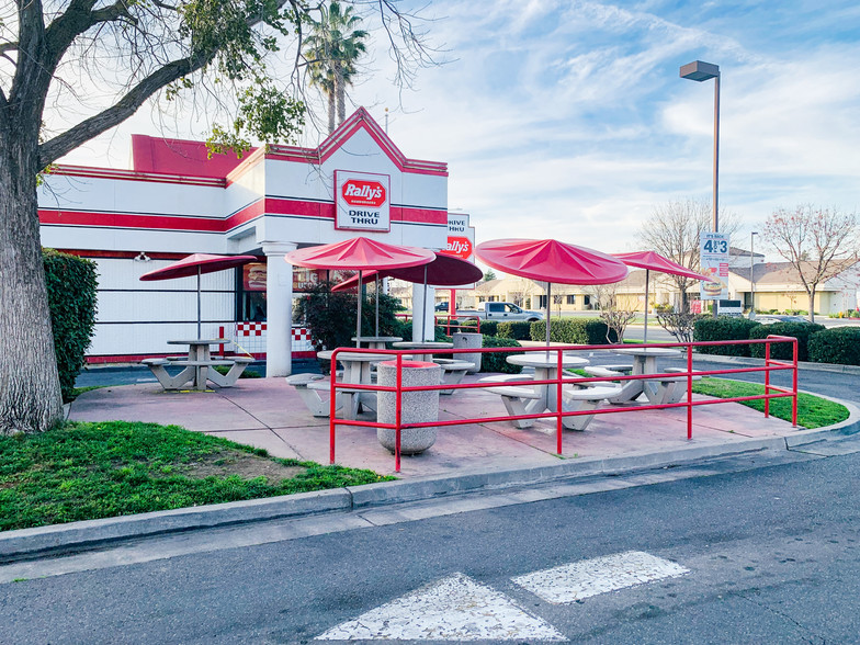 2310 W Cleveland Ave, Madera, CA for sale - Building Photo - Image 3 of 8