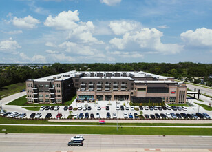 950 Jordan Creek Parkway, West Des Moines, IA for rent Building Photo- Image 1 of 11