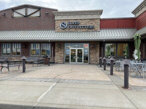 500-506 Cabela Dr, Triadelphia, WV for rent Building Photo- Image 1 of 4