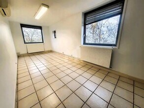 Office in Évry-Courcouronnes to rent Interior Photo- Image 1 of 6