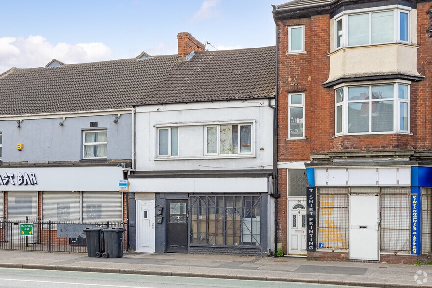 48 Holderness Rd, Hull for sale - Building Photo - Image 2 of 9