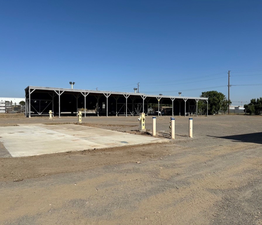 23447 Cajalco Rd, Perris, CA for rent Building Photo- Image 1 of 6