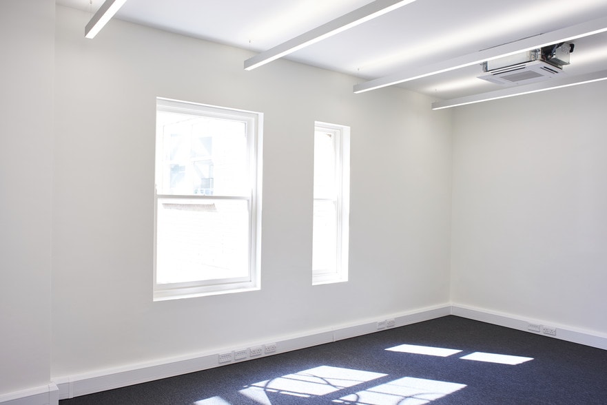 46 Gresham St, London to rent - Interior Photo - Image 3 of 20